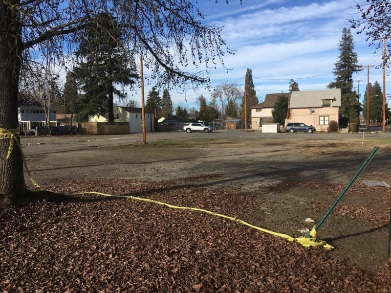 5. Photo 3 of 12, 619 E Main Street, Medford, OR 97504