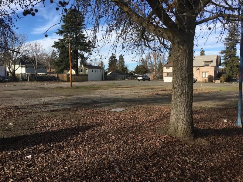 6. Photo 4 of 12, 619 E Main Street, Medford, OR 97504