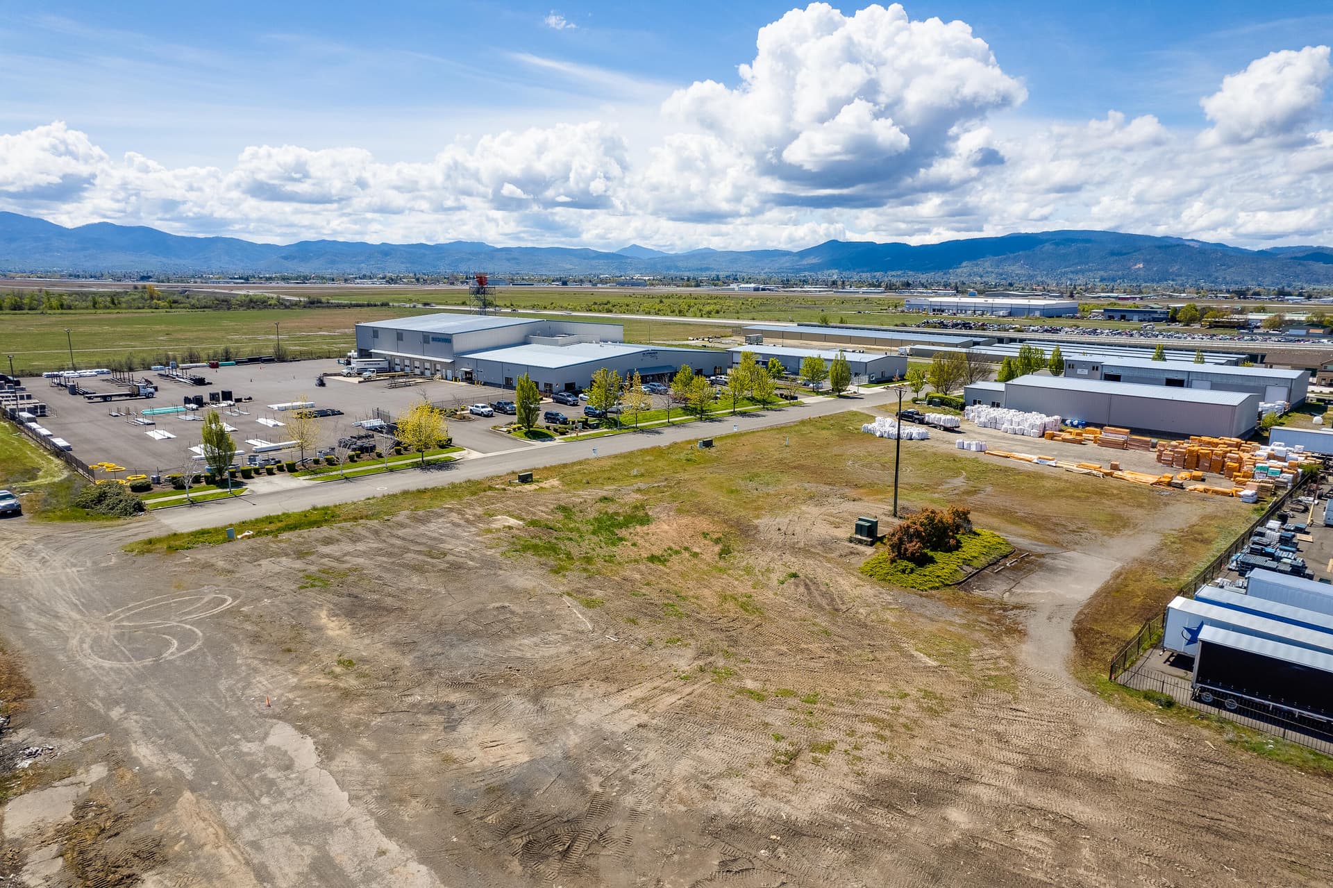 4. Photo 5 of 18, 1250 Vilas Road, Medford, OR 97502