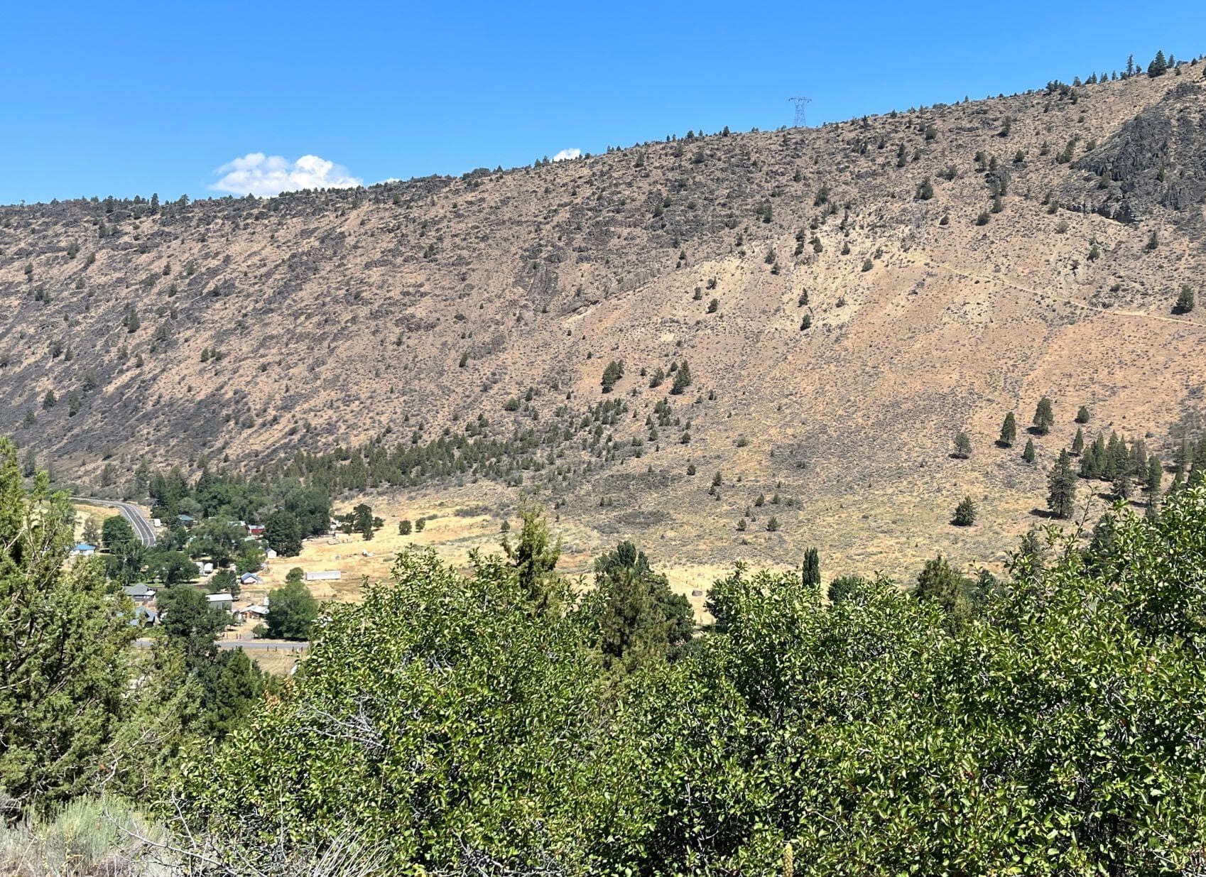 picture 2. Photo 2 of 10, Peregrine Heights Unit Lot 8, Klamath Falls, OR 97601