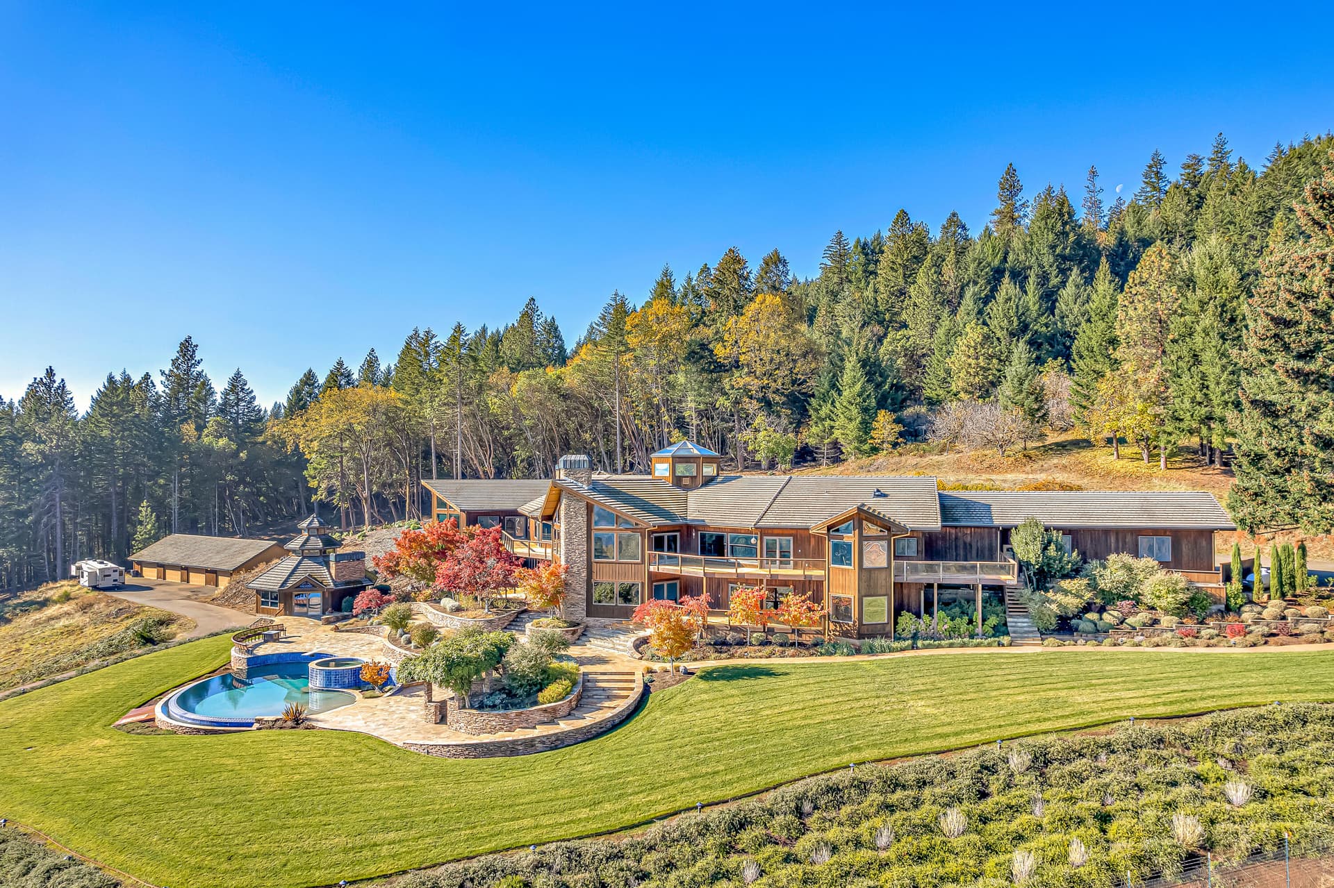 Main Home and 2nd Garage. Photo 5 of 83, 6380 Tunnel Loop Road, Grants Pass, OR 97526
