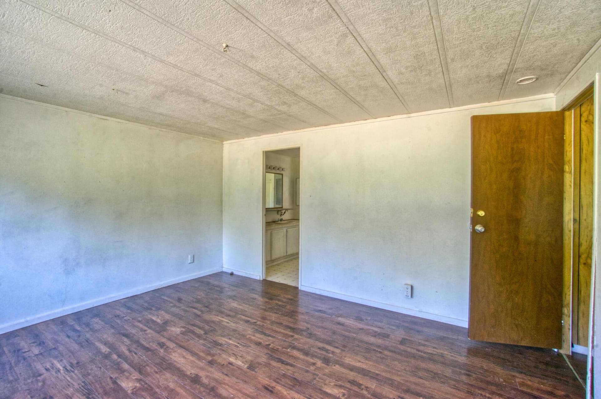 501-pinecrest-drive-3391. Photo 3 of 34, 501 Pinecrest Drive, Grants Pass, OR 97526