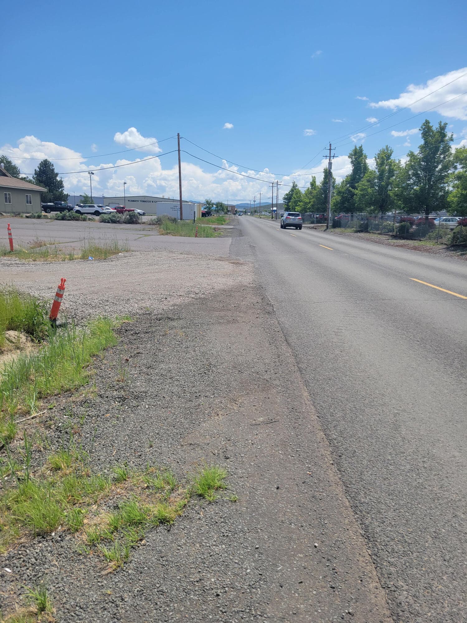 3. Photo 3 of 5, 2960 Maywood Drive, Klamath Falls, OR 97603