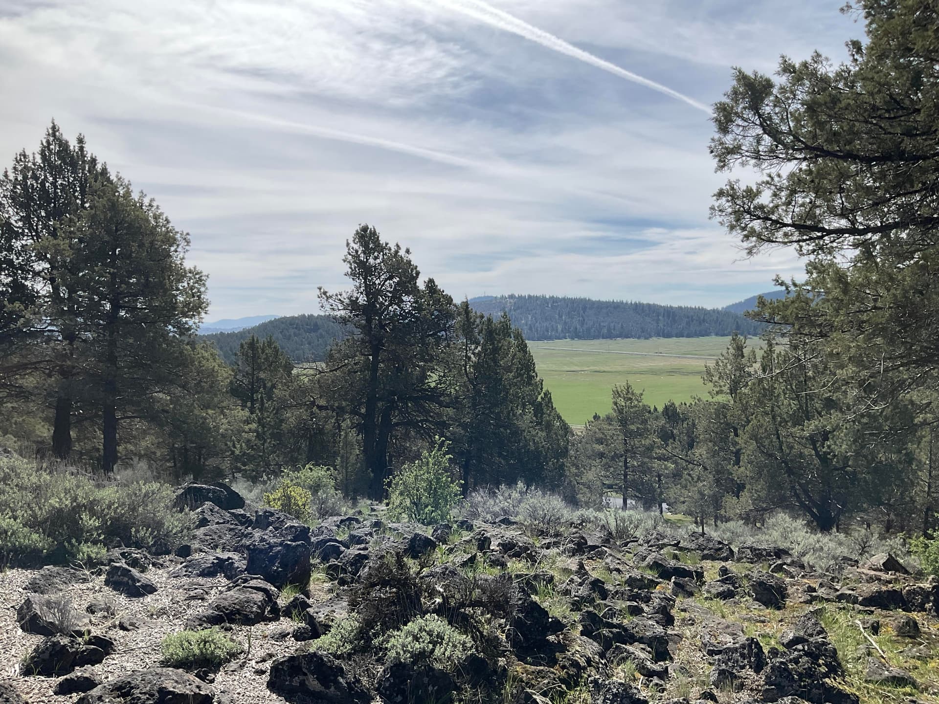 Stunning Views from Every Angle. Photo 1 of 26, Lot 1210 Fox Sparrow Drive, Klamath Falls, OR 97601