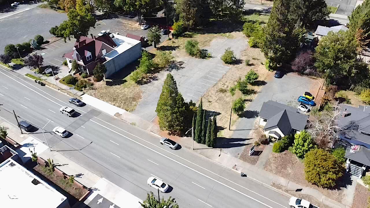 2 893. Photo 2 of 16, 728 NW 6th Street, Grants Pass, OR 97526