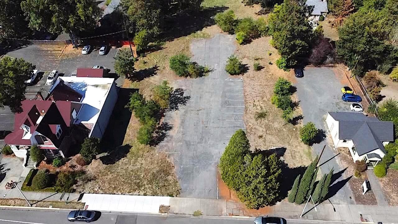 8 3134. Photo 3 of 16, 728 NW 6th Street, Grants Pass, OR 97526