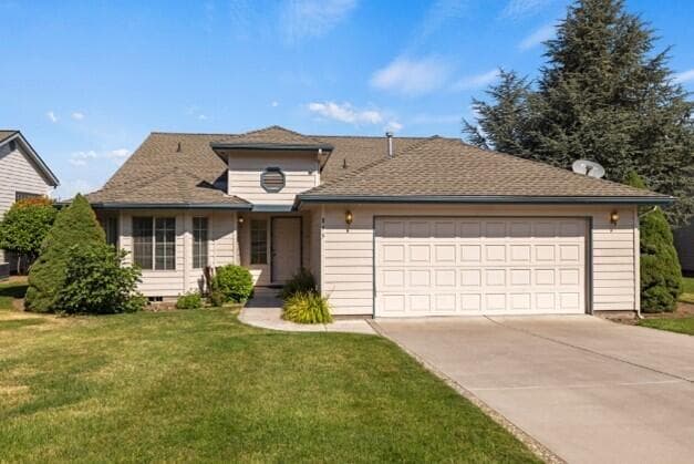 Picture1. Photo 1 of 41, 895 Hanks Street, Klamath Falls, OR 97601
