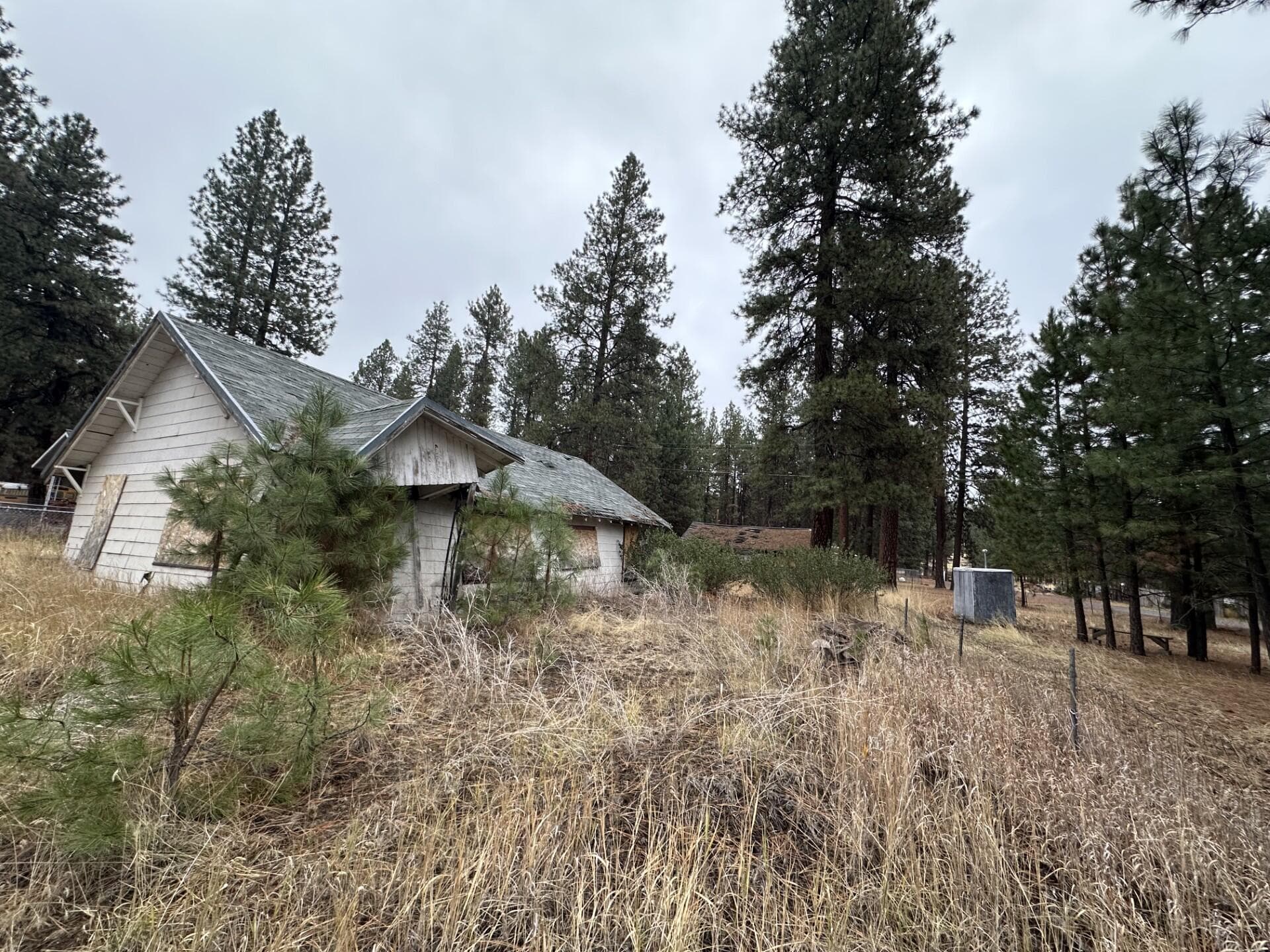 main. Photo 1 of 1, 709 Hwy 422, Chiloquin, OR 97624