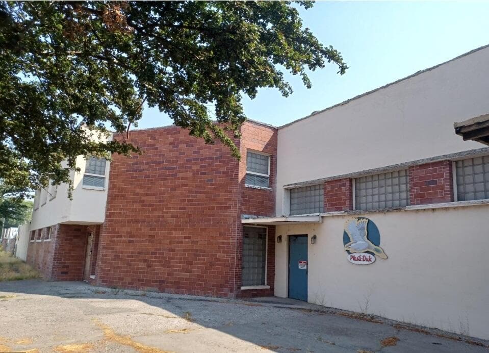 1. Photo 1 of 44, 419 S Broad Street, Klamath Falls, OR 97601