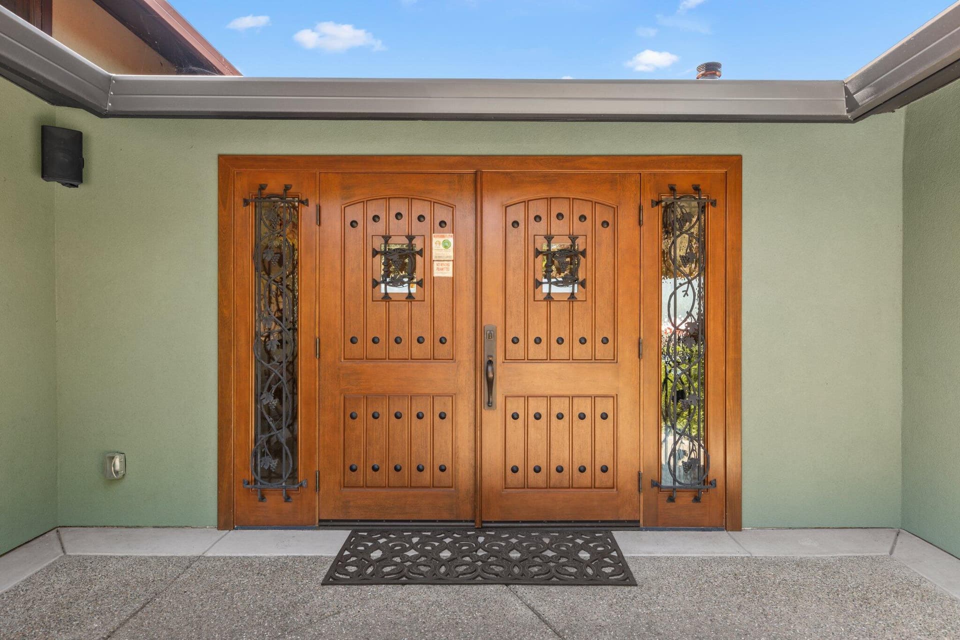 1320 N Mountain Avenue, Ashland, OR. Photo 5 of 18, 1320 N Mountain Avenue, Ashland, OR 97520