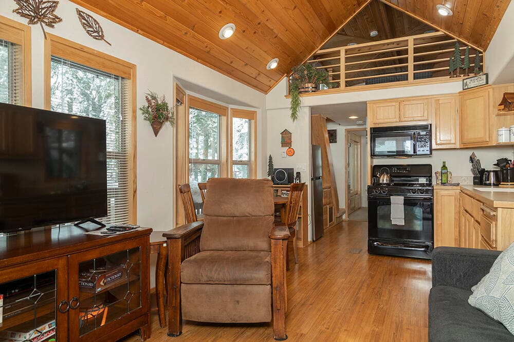 3. Photo 3 of 29, 7979 Hyatt Prairie Road Unit # 45, Ashland, OR 97520