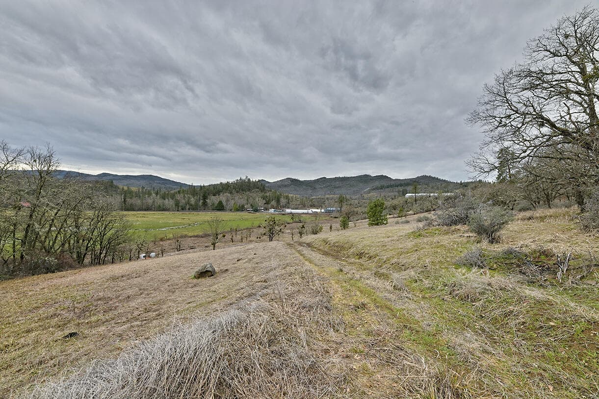DSC_9256. Photo 4 of 24, 13546 Highway 140, Eagle Point, OR 97524