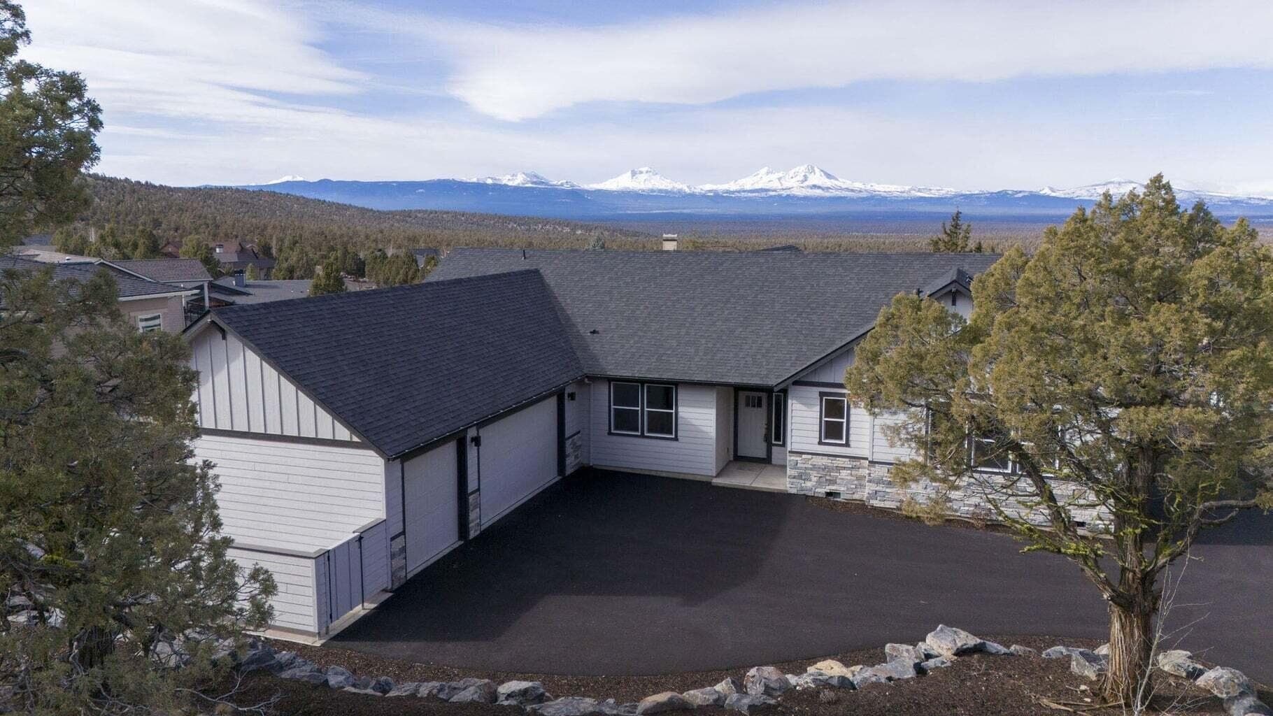 20240704212058770470000000-o (1). Photo 1 of 32, 1014 Highland View Loop, Redmond, OR 97756