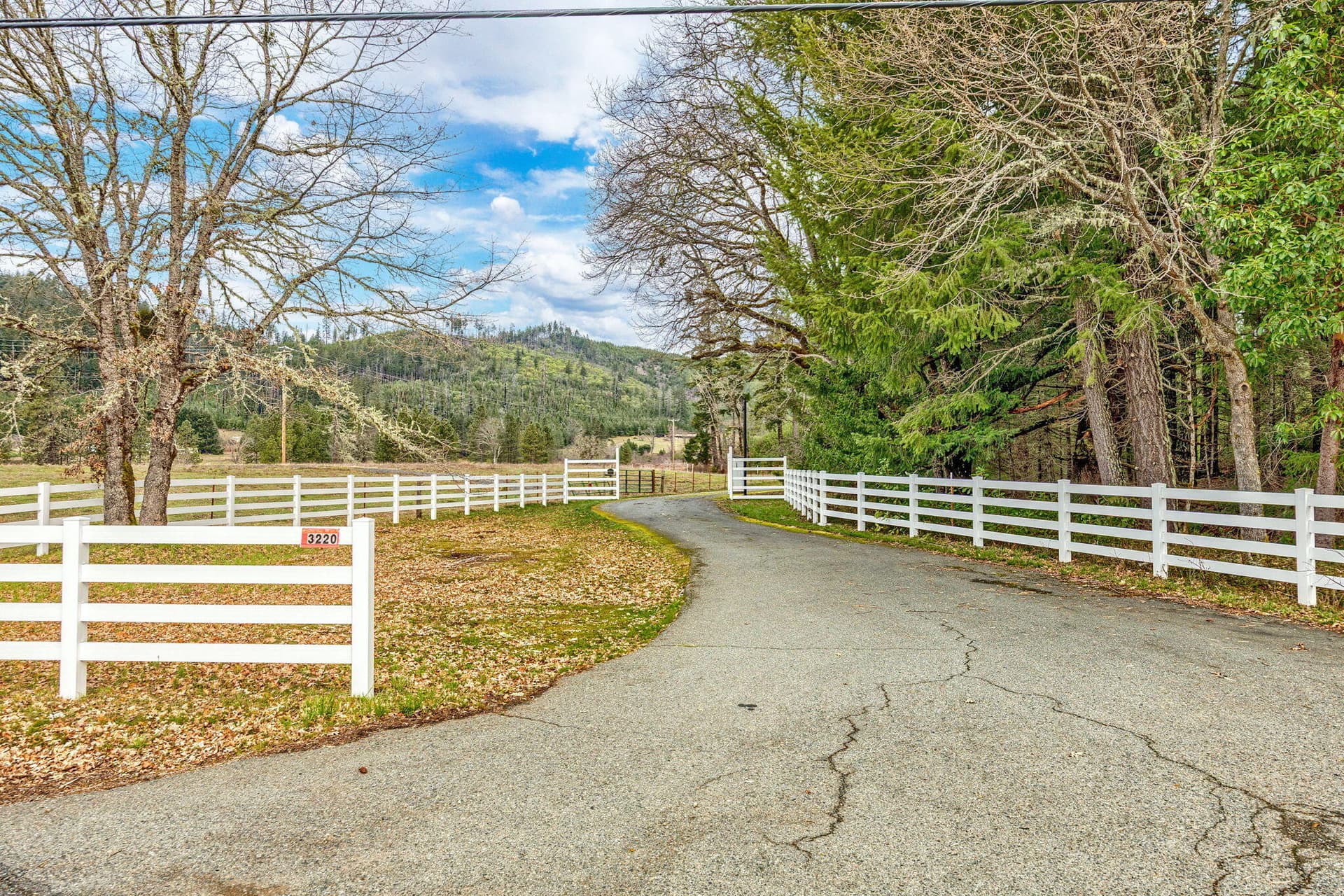 OregonRanchBarnShopAcerage. Photo 4 of 98, 3220 Deer Creek Road, Selma, OR 97538