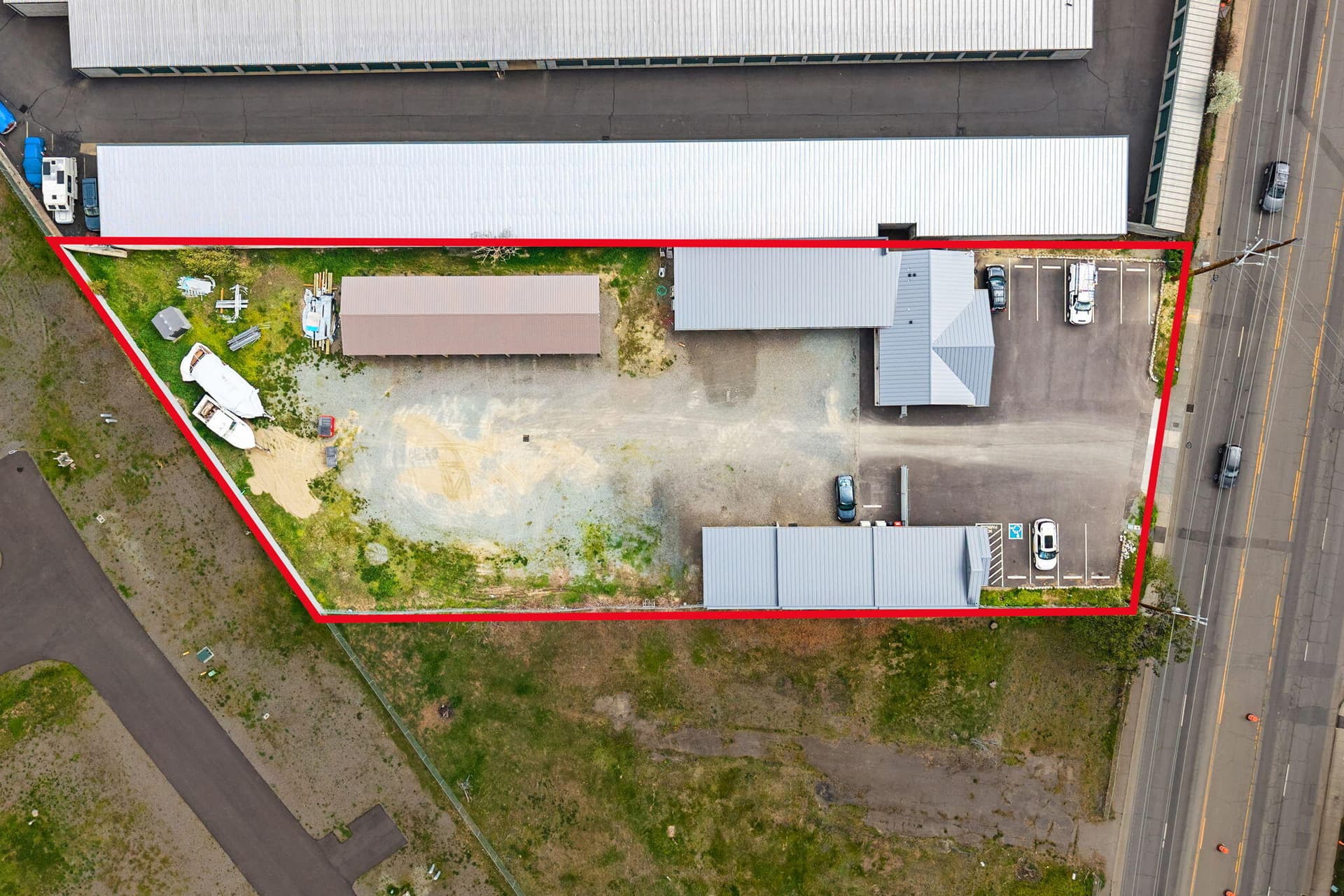3. Photo 3 of 43, 3839 S Pacific Highway, Medford, OR 97501