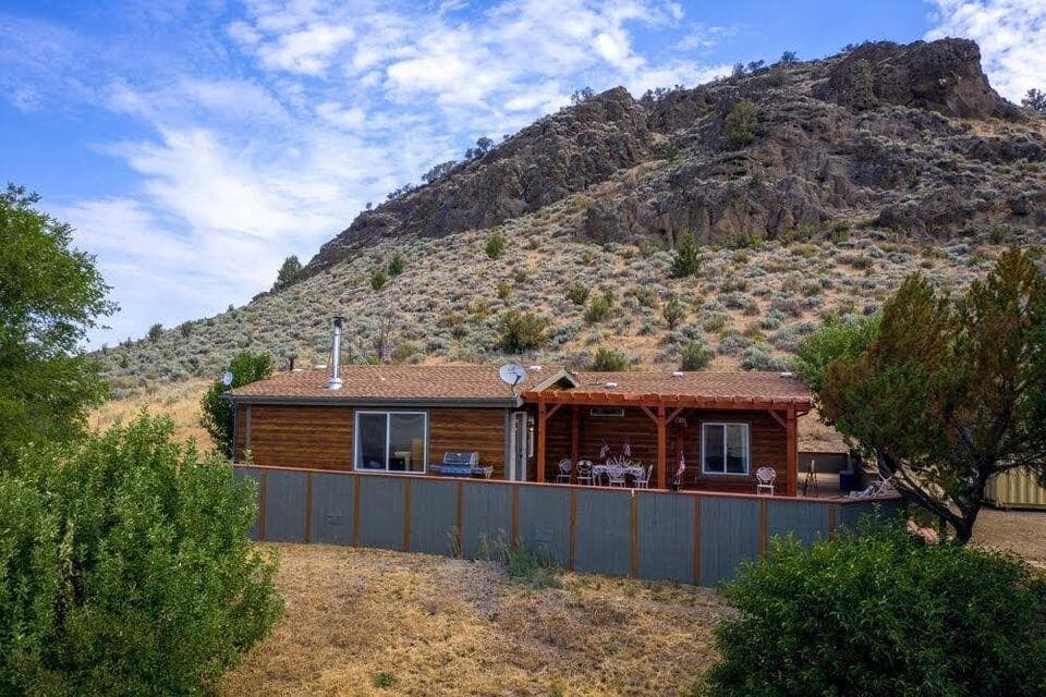 Primary Photo. Photo 1 of 75, 20893 Sprague River Road, Chiloquin, OR 97624