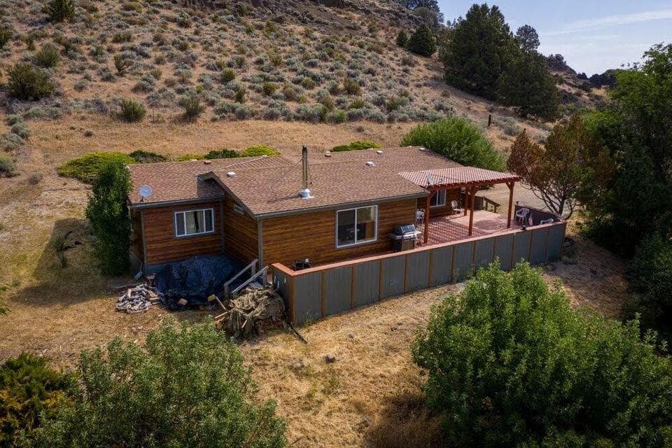 Sprague R 2. Photo 1 of 75, 20893 Sprague River Road, Chiloquin, OR 97624