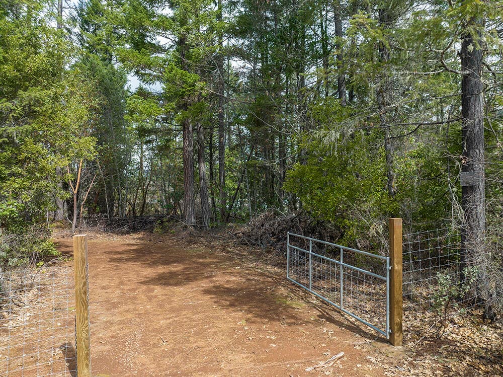 234 Lurline. Photo 2 of 17, 234 Lurline Lane, Cave Junction, OR 97523