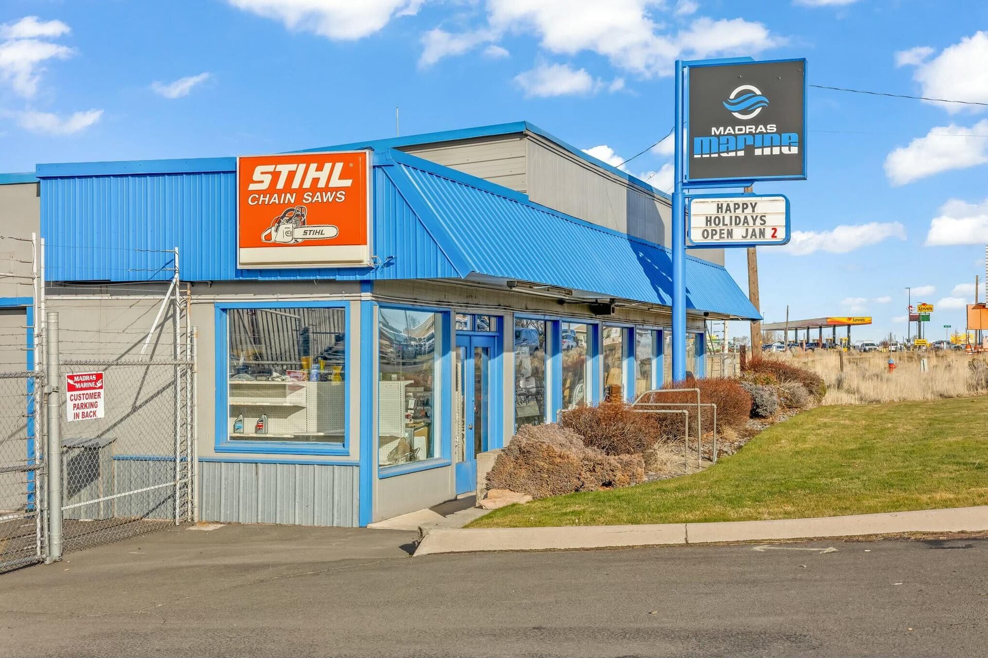 Show Room Curb View. Photo 3 of 41, 1820 US-97, Madras, OR 97741