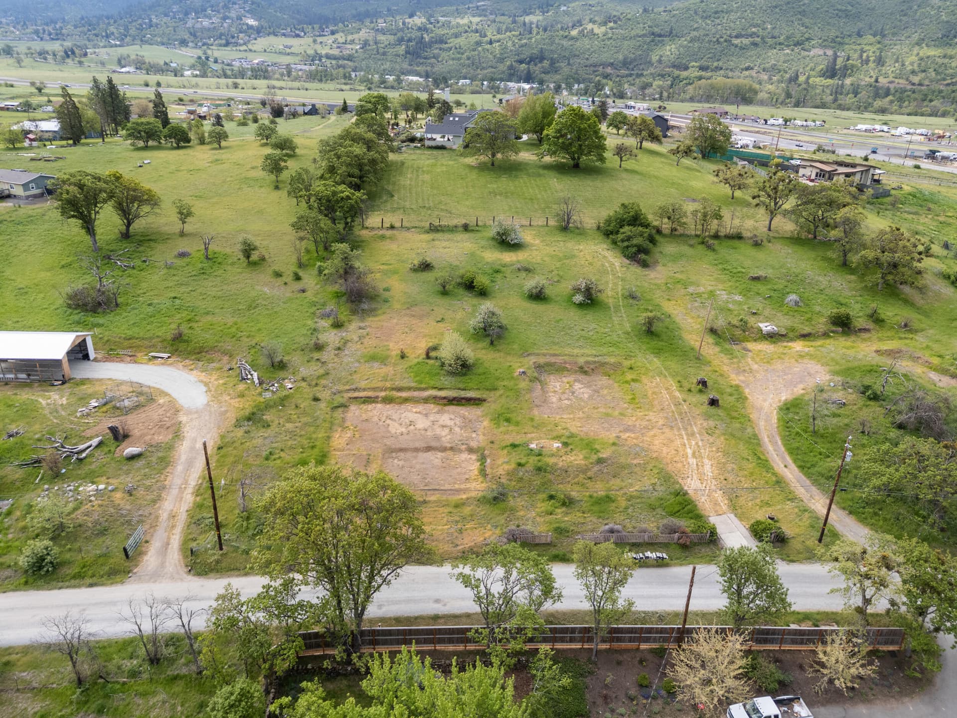 198 e butler lane - drone - 02. Photo 1 of 8, 198 E Butler Lane, Ashland, OR 97520