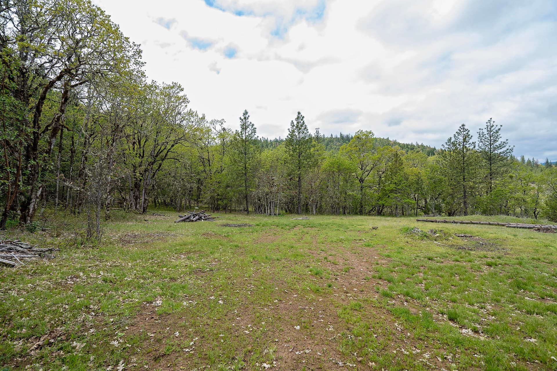 Indian Creek002 copy. Photo 2 of 24, 0 Cabetowne Way, Shady Cove, OR 97539