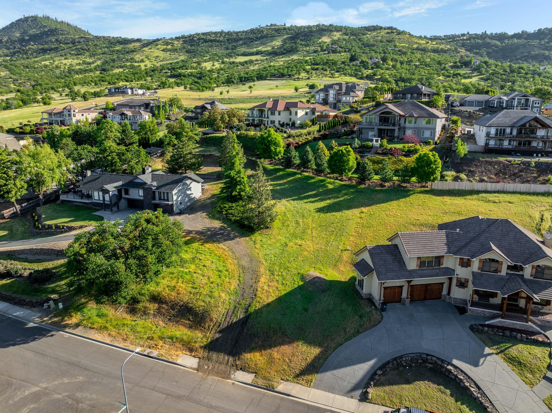 Build site. Photo 4 of 22, 5626 Fallbrook Lane, Medford, OR 97504