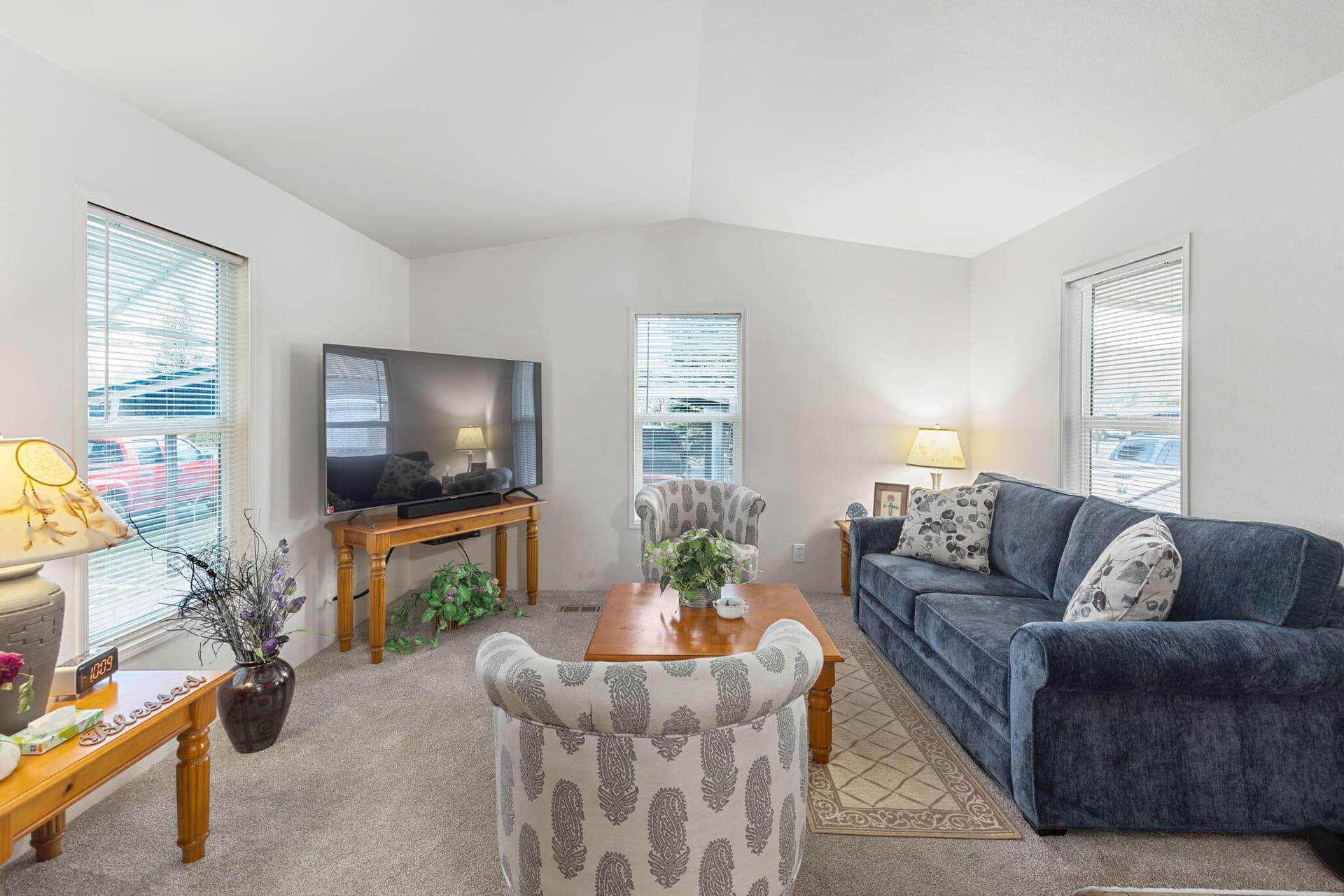 4-web-or-mls-219-kingsbury-dr. Photo 5 of 18, 219 Kingsbury Drive, Grants Pass, OR 97526