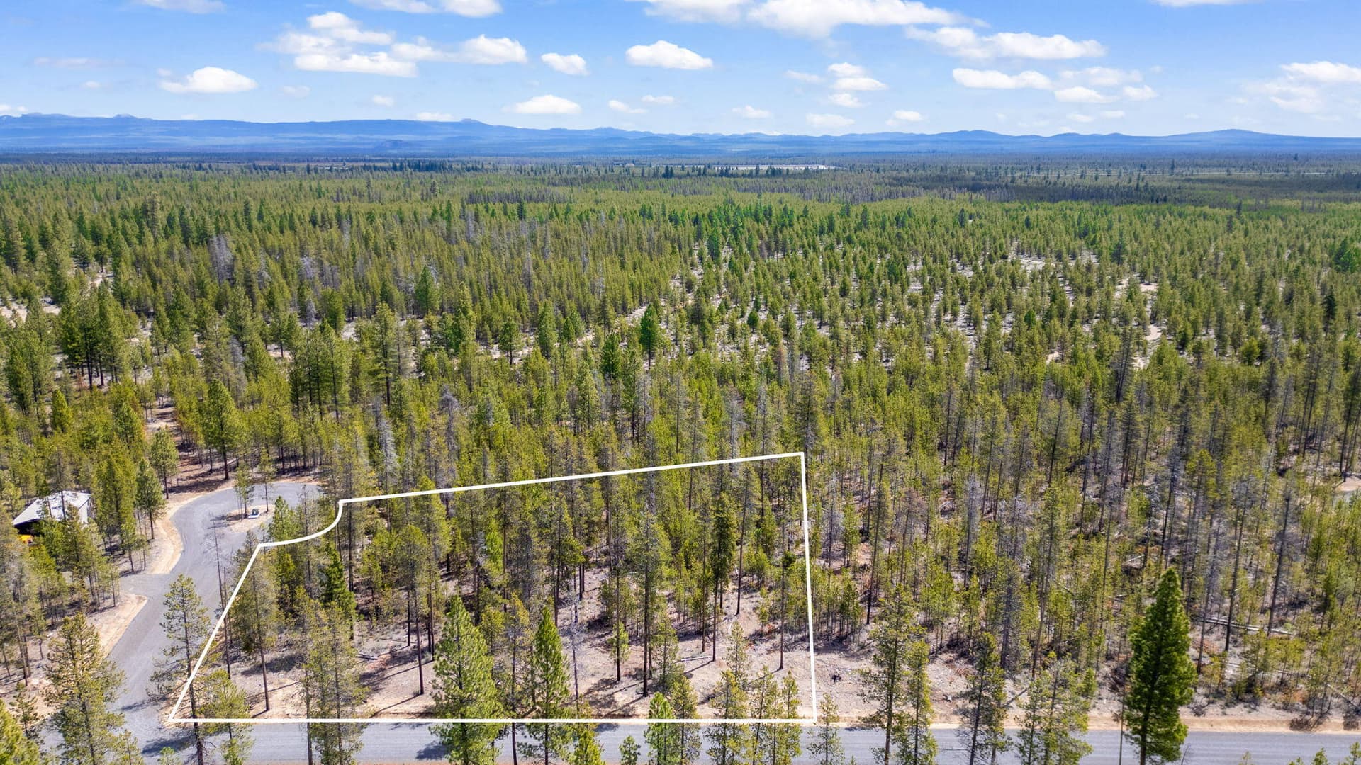 12-web-or-mls-08 - Lot line. Photo 4 of 20, TL 08700 Stirrup Drive Unit 16, La Pine, OR 97739