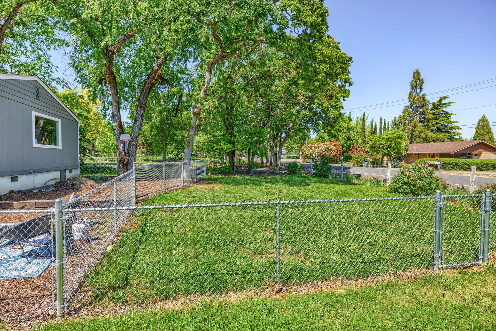 Apx225A (5). Photo 3 of 73, 225 Wilson Road, Central Point, OR 97502