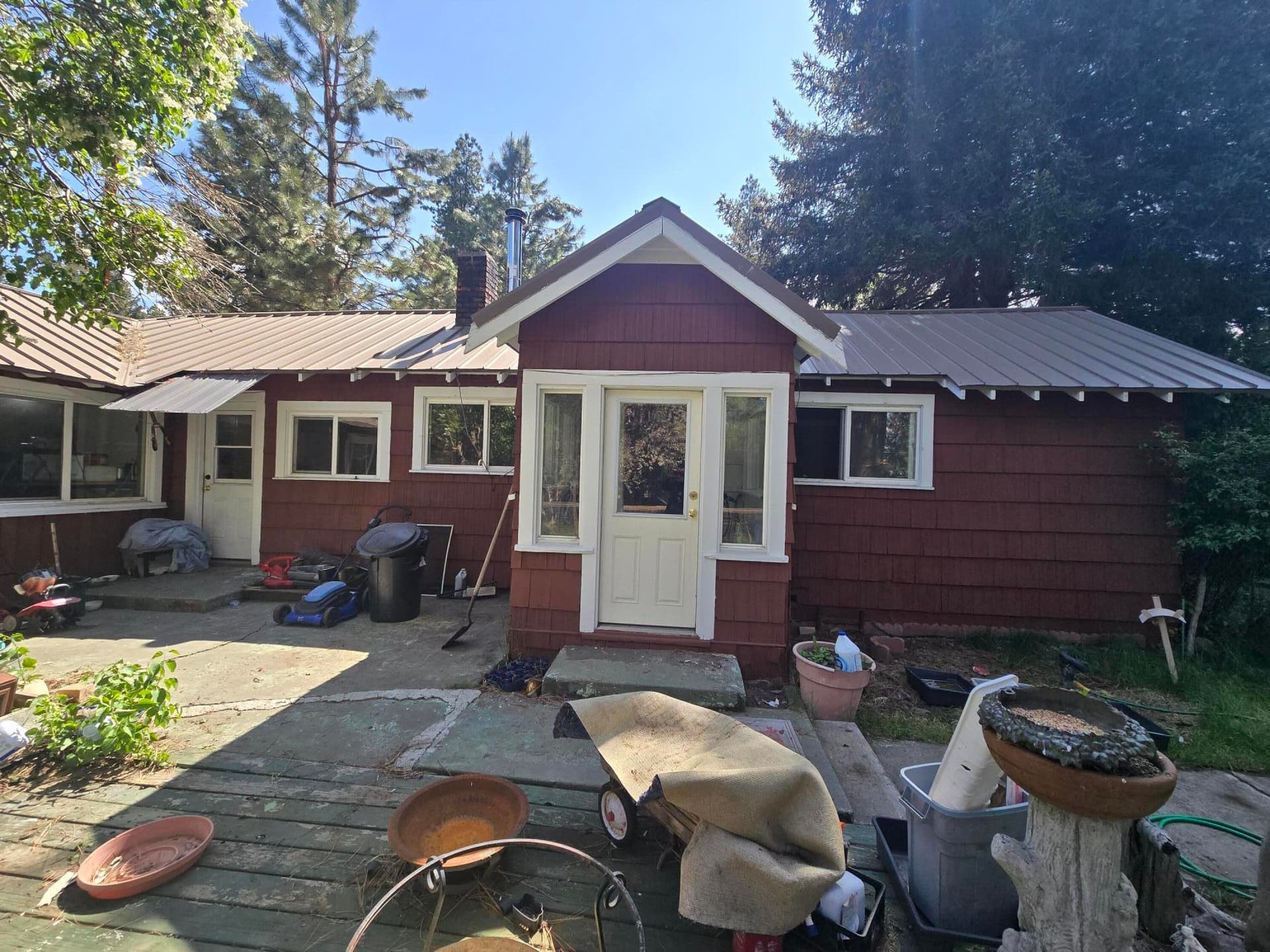 Entry. Photo 2 of 38, 409 E Ash Street, Chiloquin, OR 97624