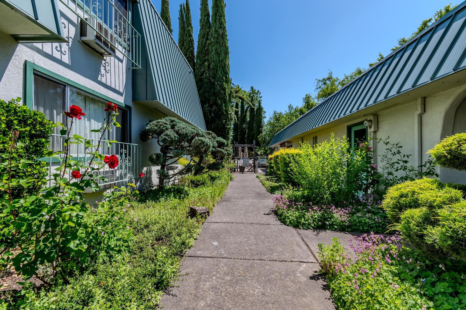 01-22. Photo 1 of 31, 349 W Pine Street, Central Point, OR 97502
