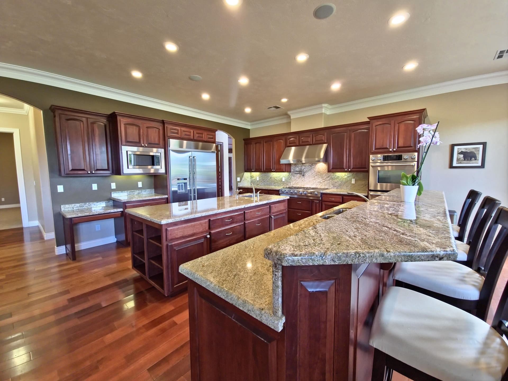 Kitchen. Photo 5 of 86, 2054 Jaynes Drive, Grants Pass, OR 97527