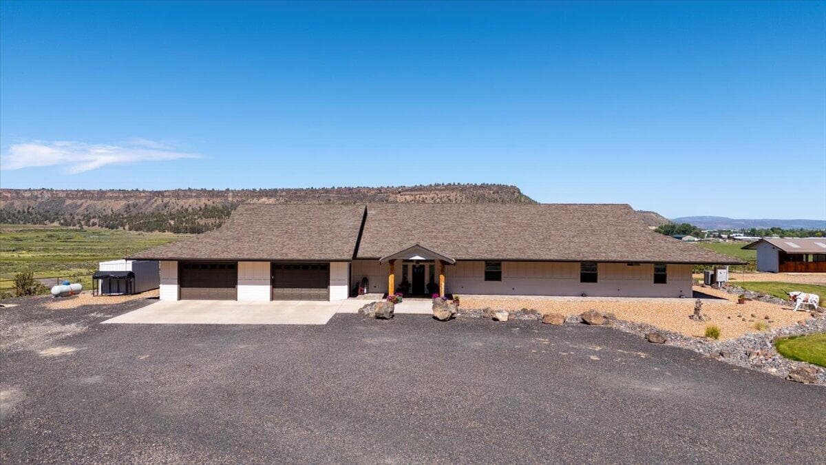 01-2250 S Main St, Prineville-1. Photo 4 of 67, 2250 S Main Street, Prineville, OR 97754