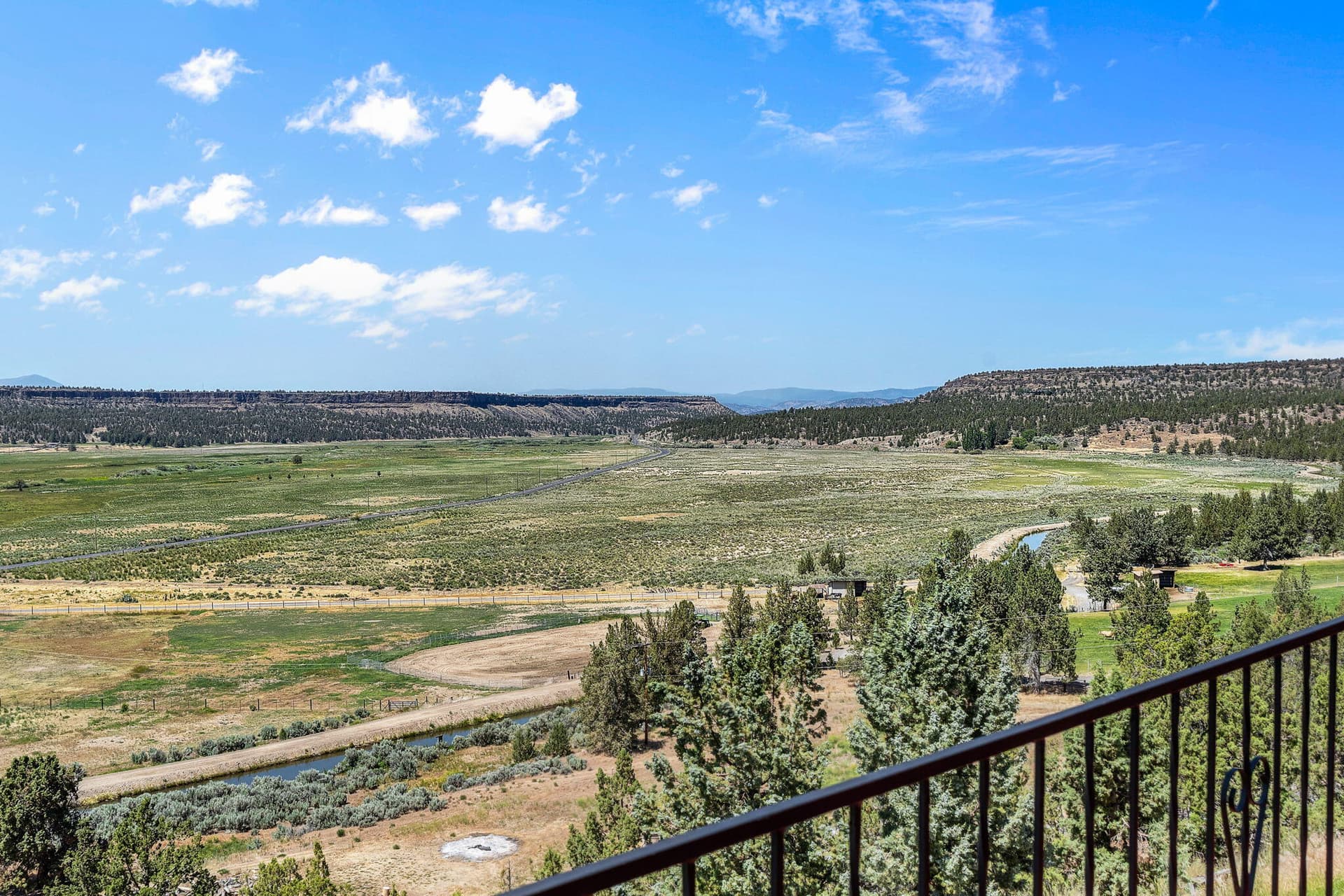 2025_06_17_6150_crooked_river_hwy_pv-29. Photo 4 of 105, 6150 S Crooked River Highway, Prineville, OR 97754