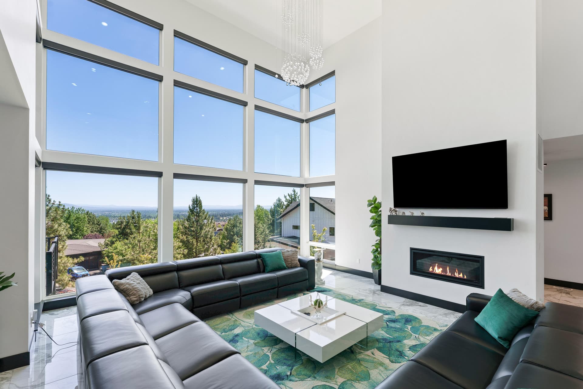 great room. Photo 5 of 58, 664 NW Powell Butte Loop, Bend, OR 97703