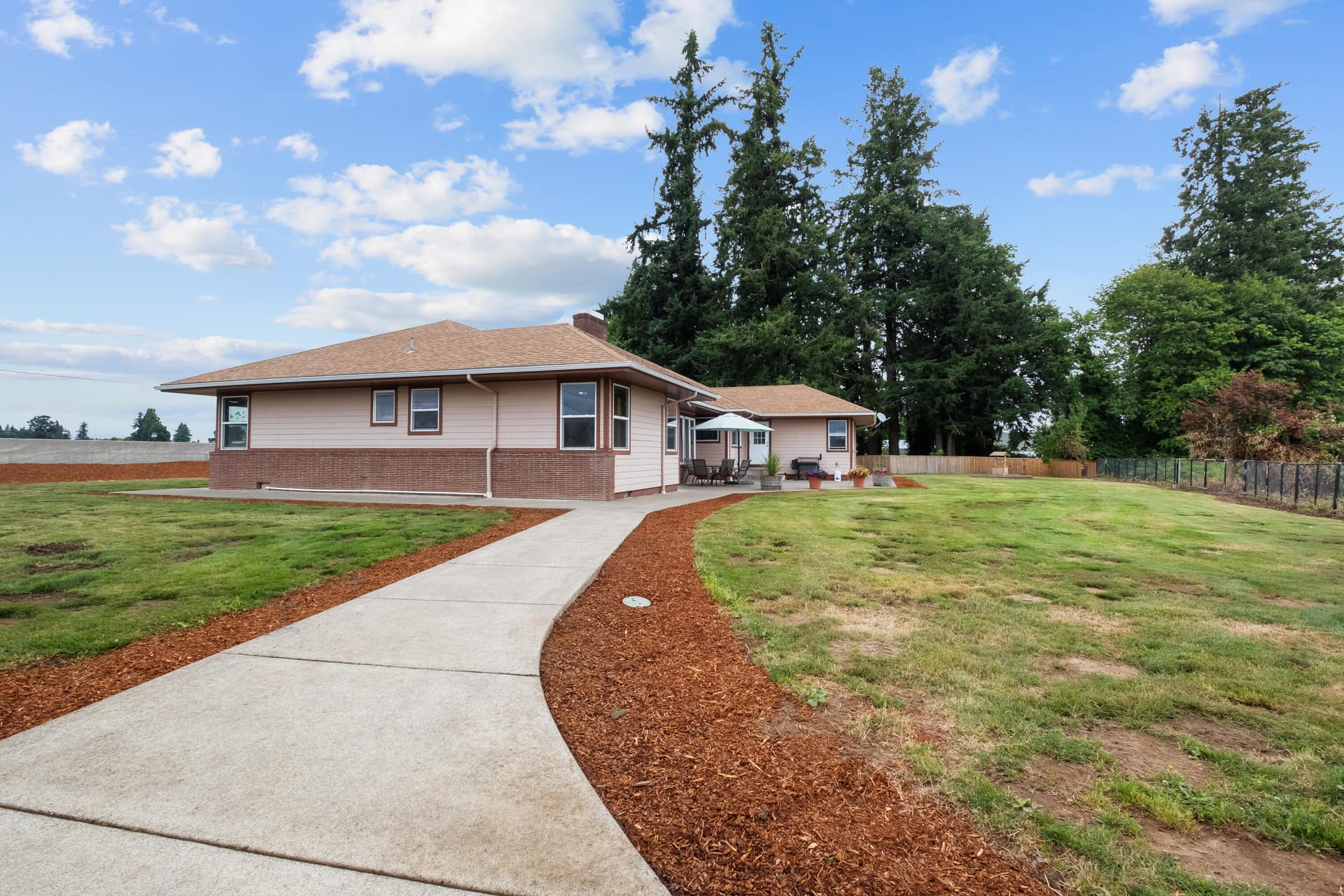 XHRM3108. Photo 5 of 42, 8758 Stayton Road, Turner, OR 97392