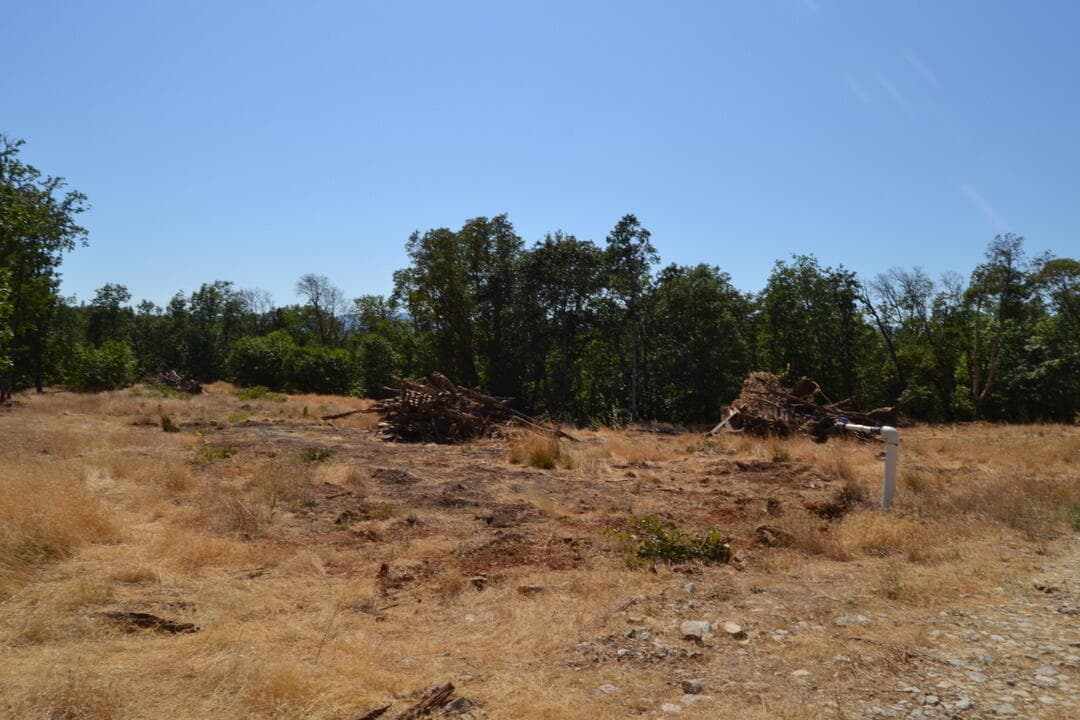 DSC_5781. Photo 1 of 6, 779 Harris Road, Grants Pass, OR 97526