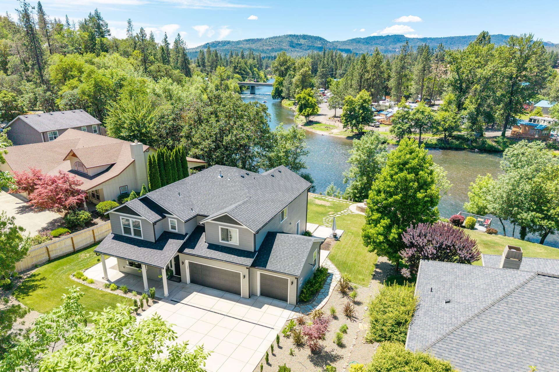 1. Photo 1 of 69, 1090 Anglers Place, Shady Cove, OR 97539