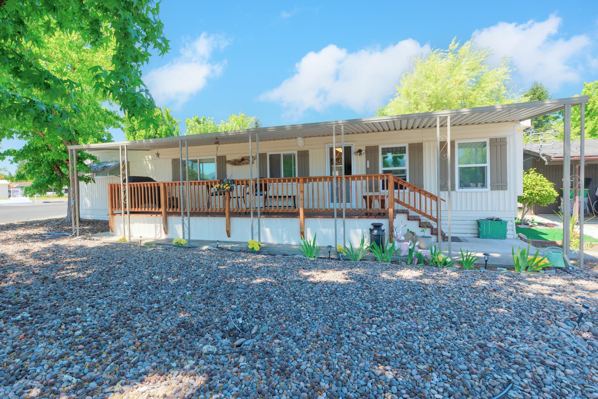 Front of Home. Photo 2 of 20, 301 Bandy Way, Grants Pass, OR 97526