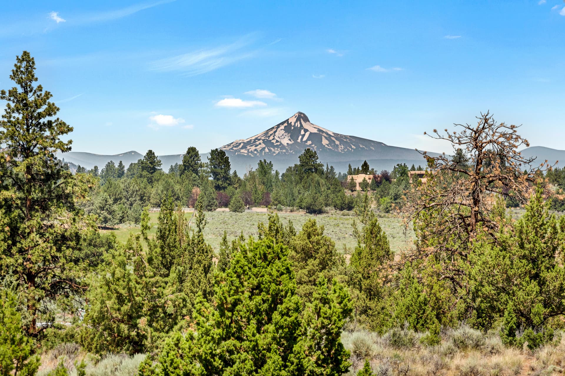 2. Photo 2 of 22, 60148 Stirling Drive, Bend, OR 97702