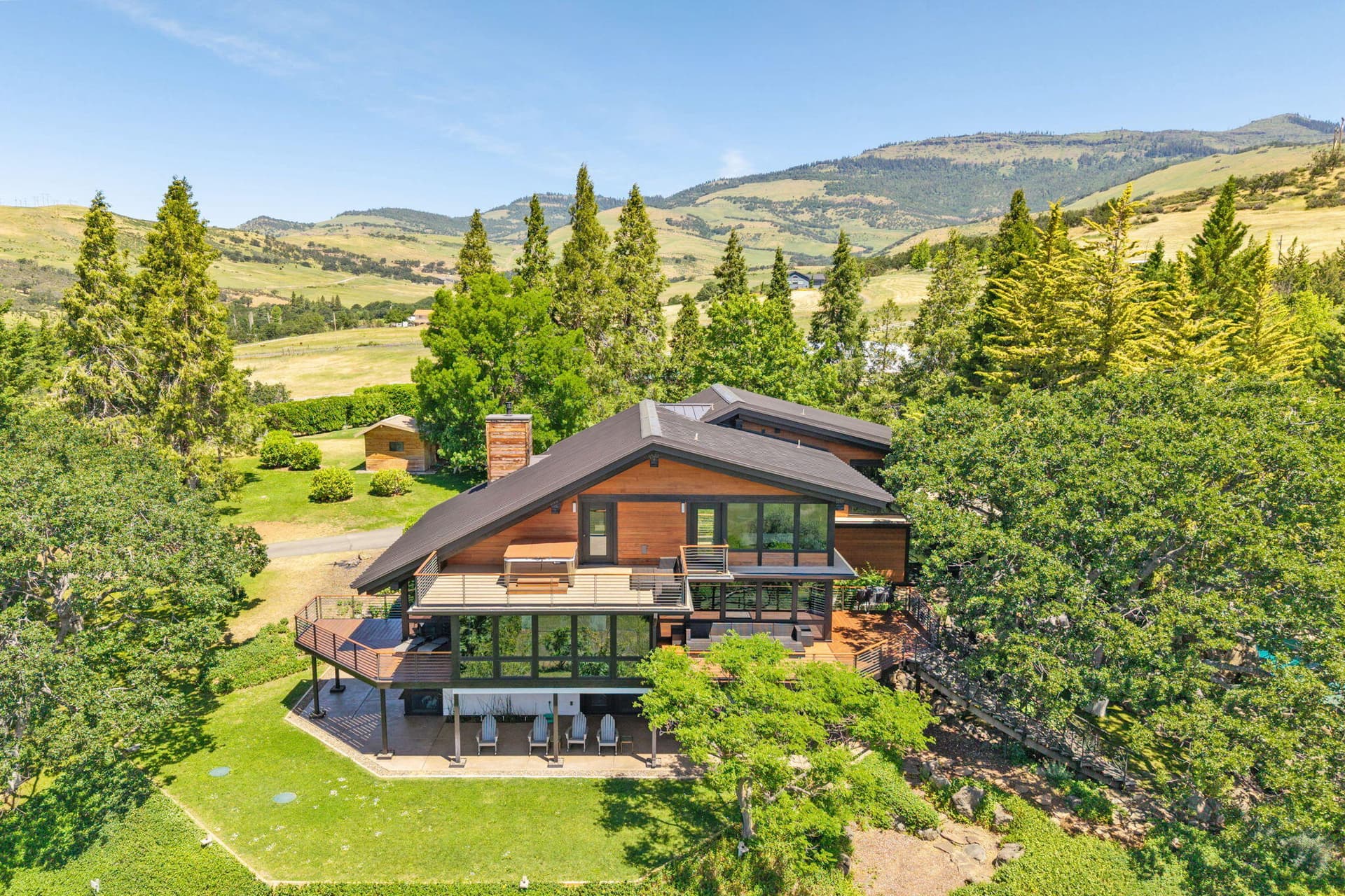 ApxEN00016. Photo 5 of 142, 1440 E Nevada Street, Ashland, OR 97520