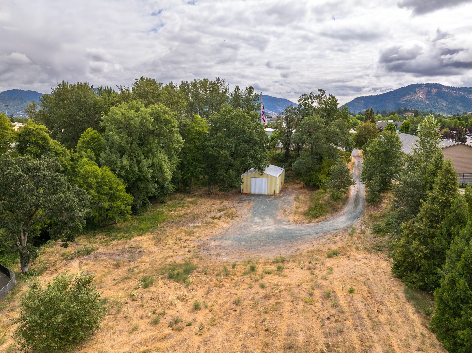 835 Union Ave-014. Photo 5 of 19, 835 union Avenue, Grants Pass, OR 97527