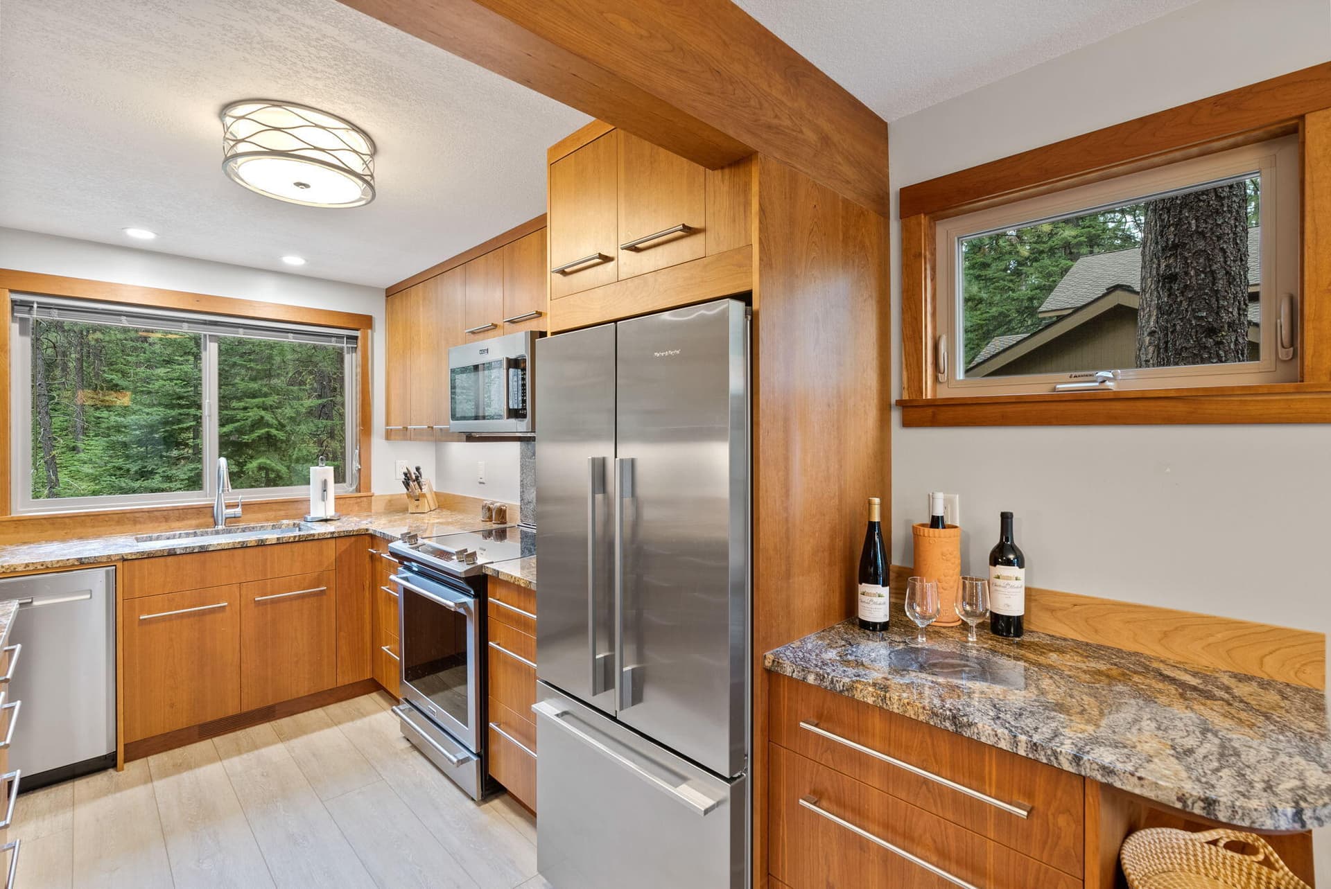 32-web-or-mls-Riley Visuals- -32. Photo 2 of 34, 13251 Snowbrush Unit GH 266, Black Butte Ranch, OR 97759