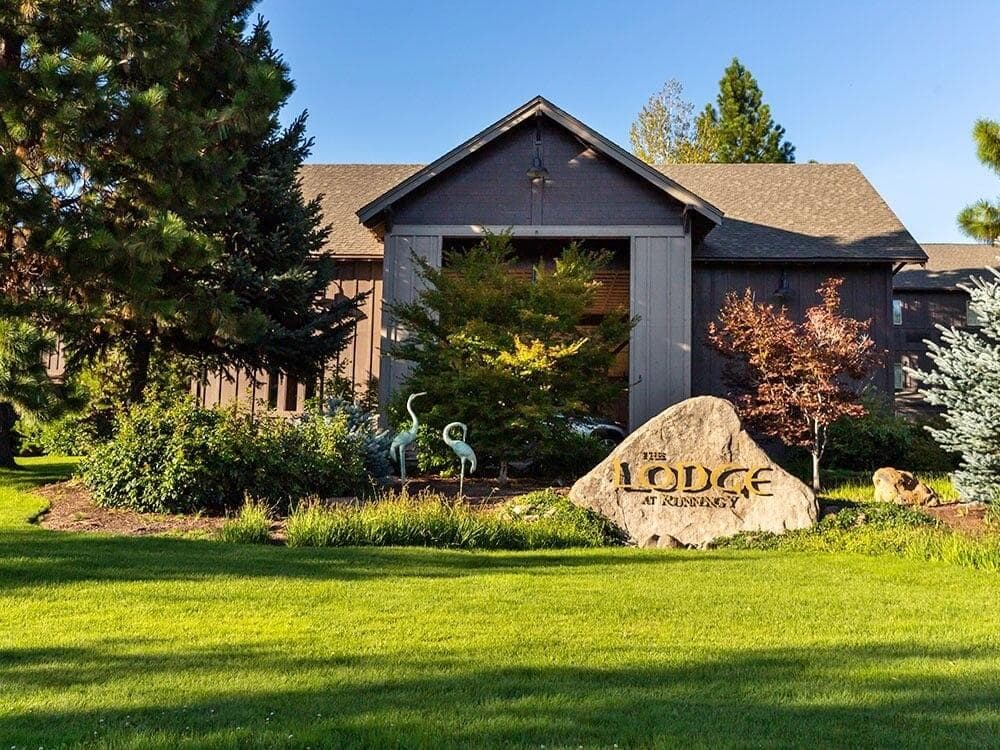 Parula 40 Lodge-entrance. Photo 5 of 23, 0 Parula Drive Unit 1151, Klamath Falls, OR 97601