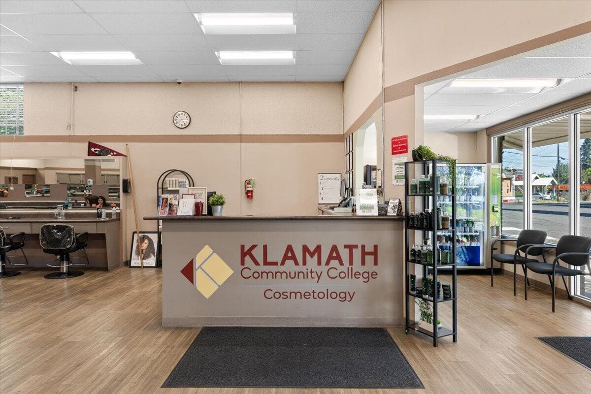 27-CI_4396. Photo 5 of 42, 357 E Main Street, Klamath Falls, OR 97601