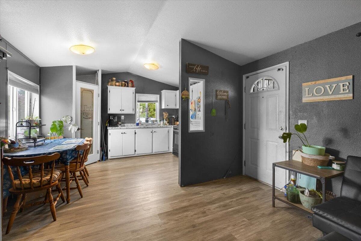07-CI_5438. Photo 5 of 14, 11427 Blackwell Road Unit UNIT 2, Central Point, OR 97502