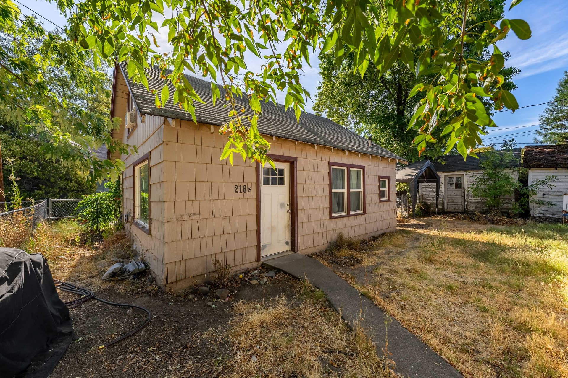 EXT (4 of 6). Photo 5 of 16, 214 N Peach Street, Medford, OR 97501
