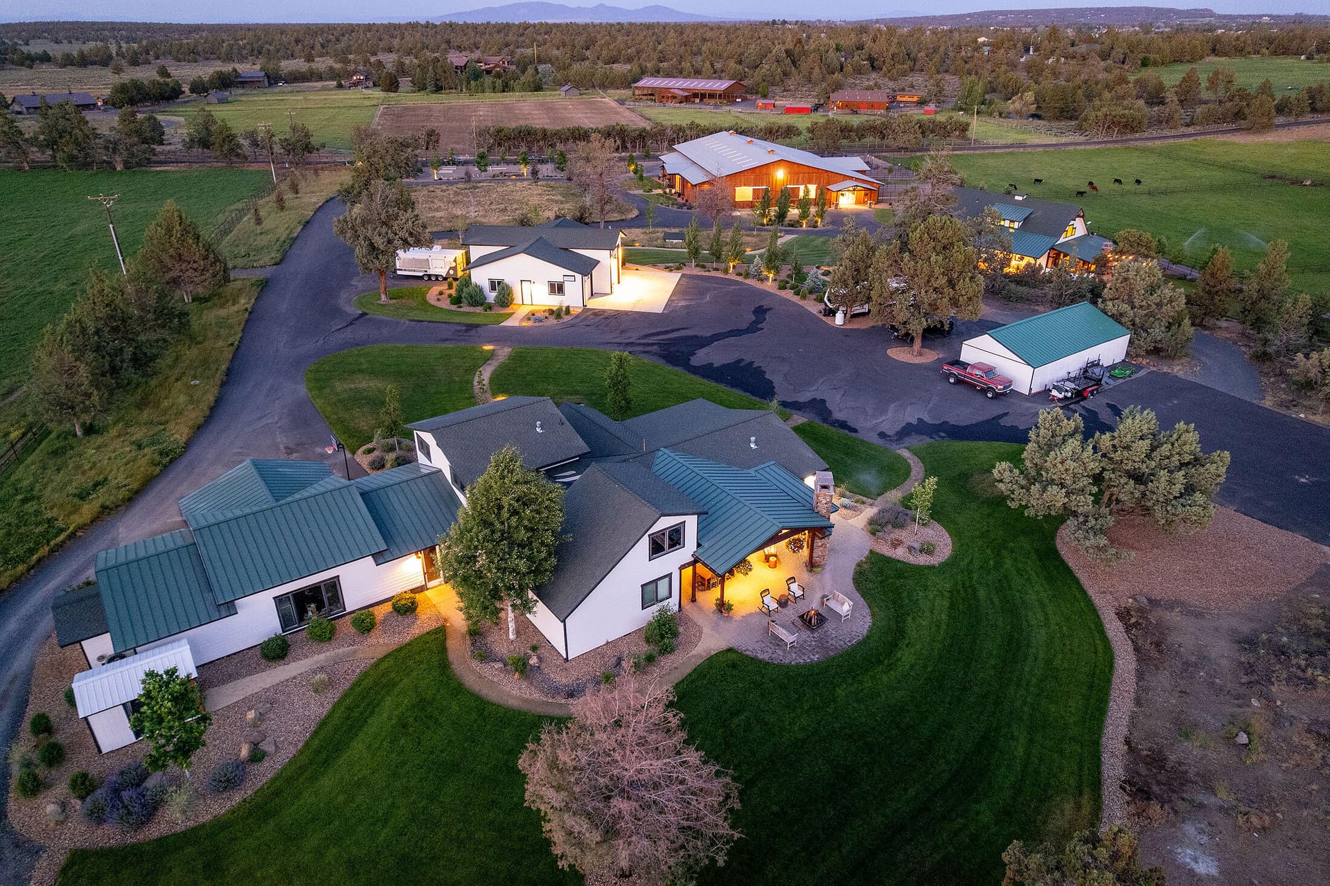 Horseman's Dream of Central Oregon. Photo 2 of 62, 66505 Gerking Market Road, Bend, OR 97703