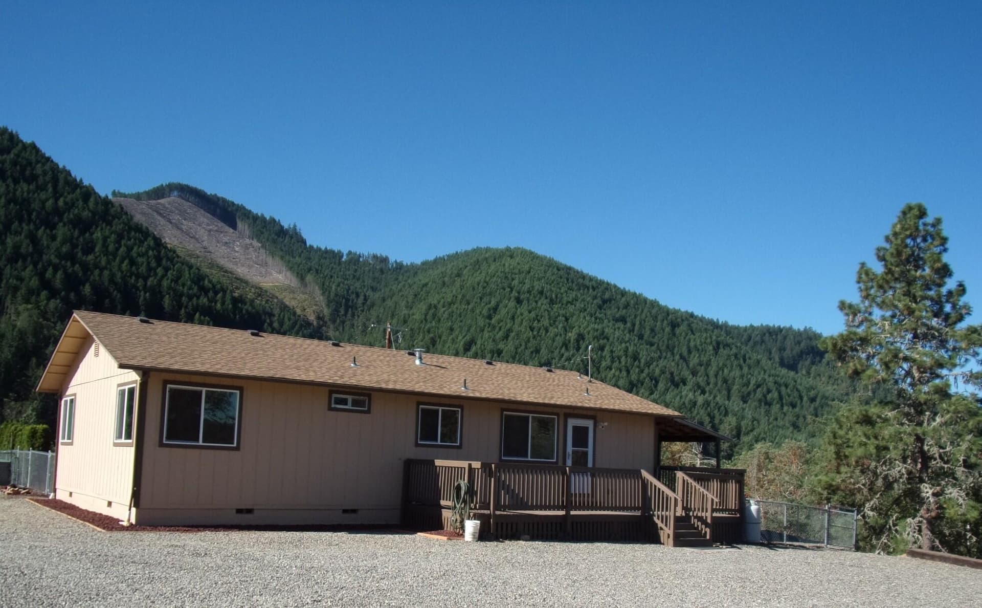 Frame Built Home. Photo 2 of 49, 375 Jordan Creek Road, Riddle, OR 97469
