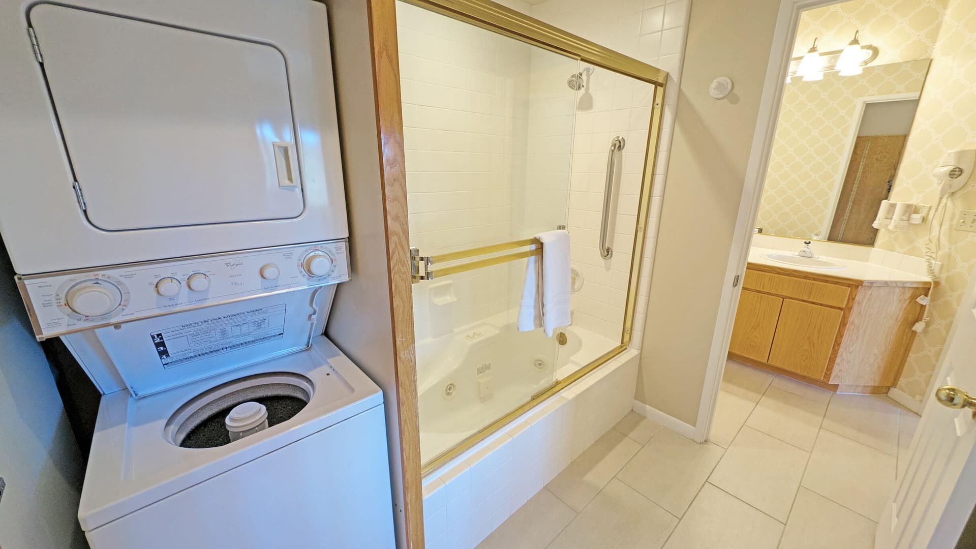 328 Laundry bath. Photo 5 of 15, 19717 SW Mt Bachelor Drive Unit 328D, Bend, OR 97702